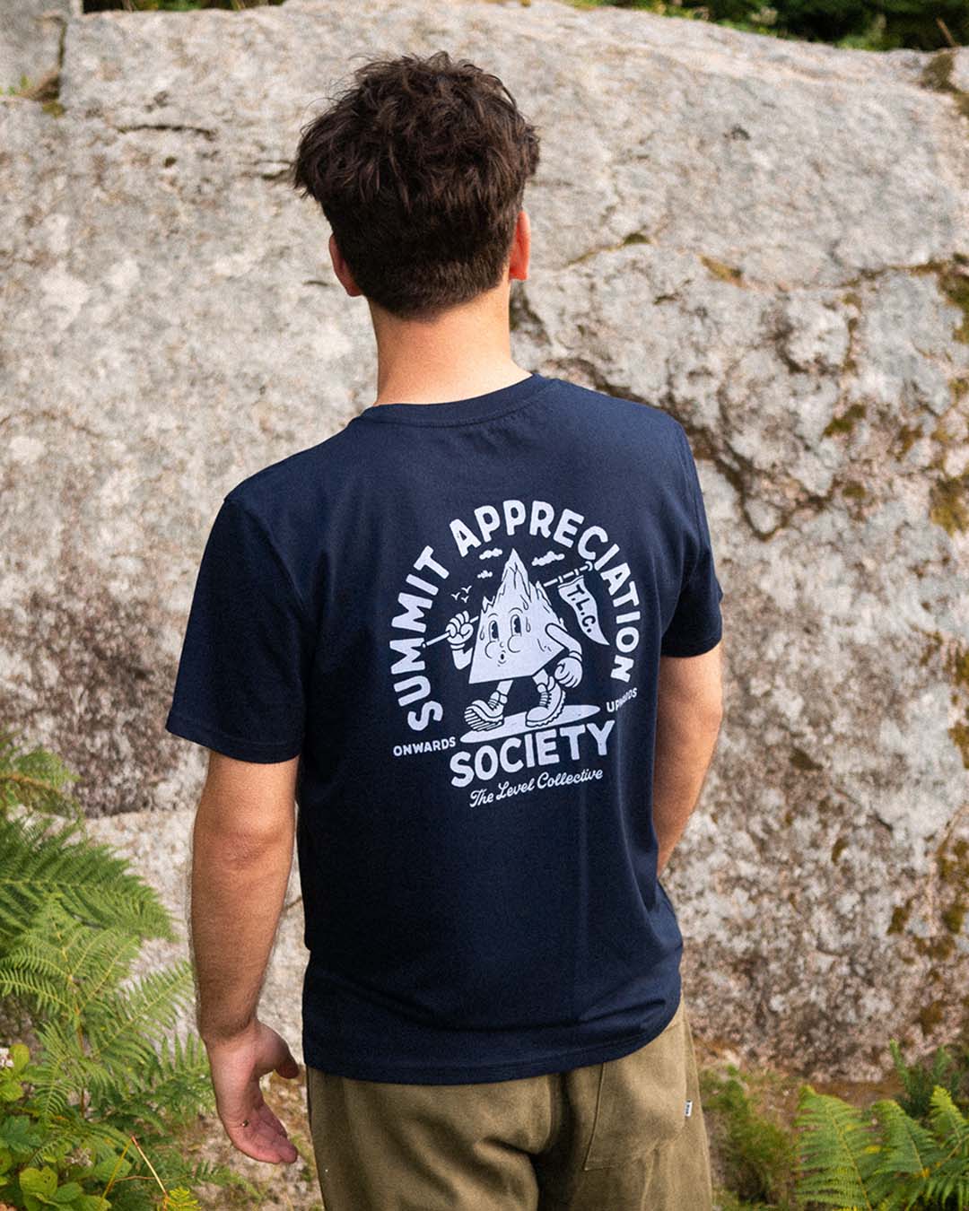 Summit society large print 50s style mountain character navy organic cotton t-shirt ice blue print